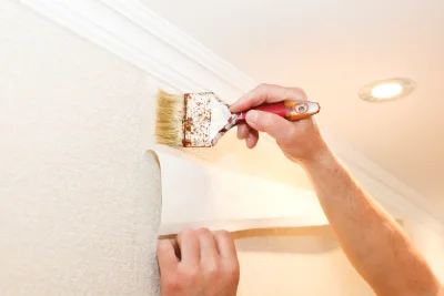 Pose de papier peint à Champcevrais — revêtements muraux et toiles de verre